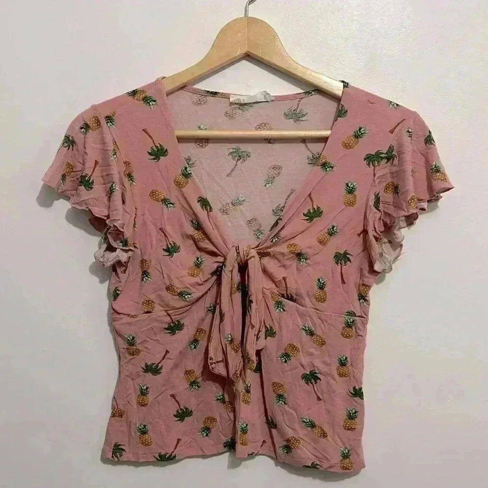 ❤️Poison ivy pineapple/palm tree short sleeve top size  M